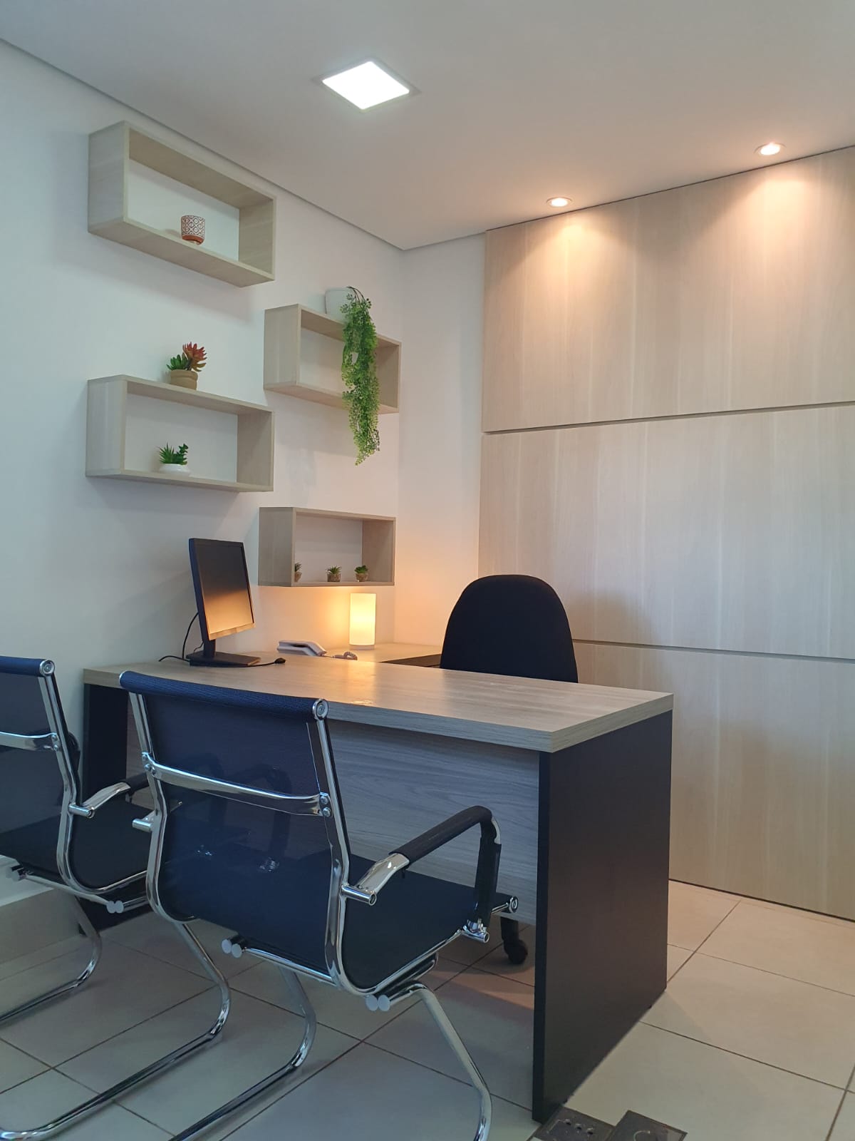 Consultório da Smart Rooms Coworking, com ambiente moderno e completo, localizado em Ribeirão Preto e Franca.