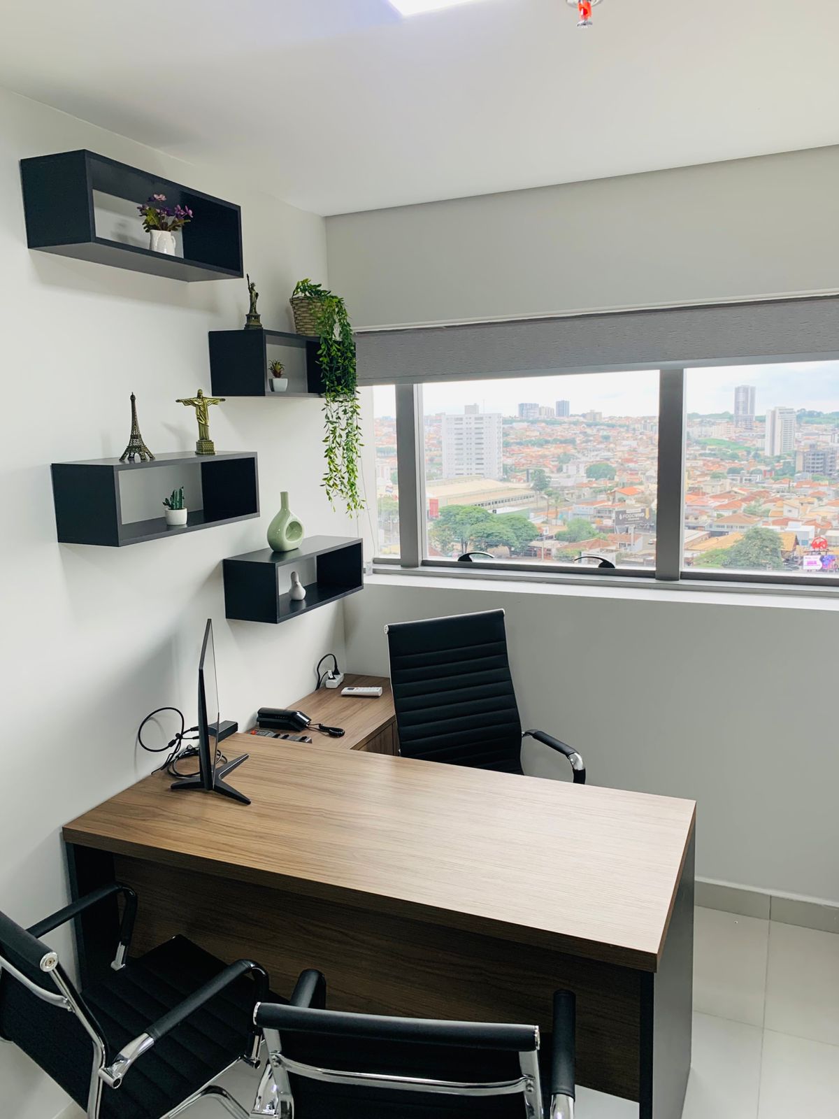 Sala Executiva moderna no coworking High Business Franca