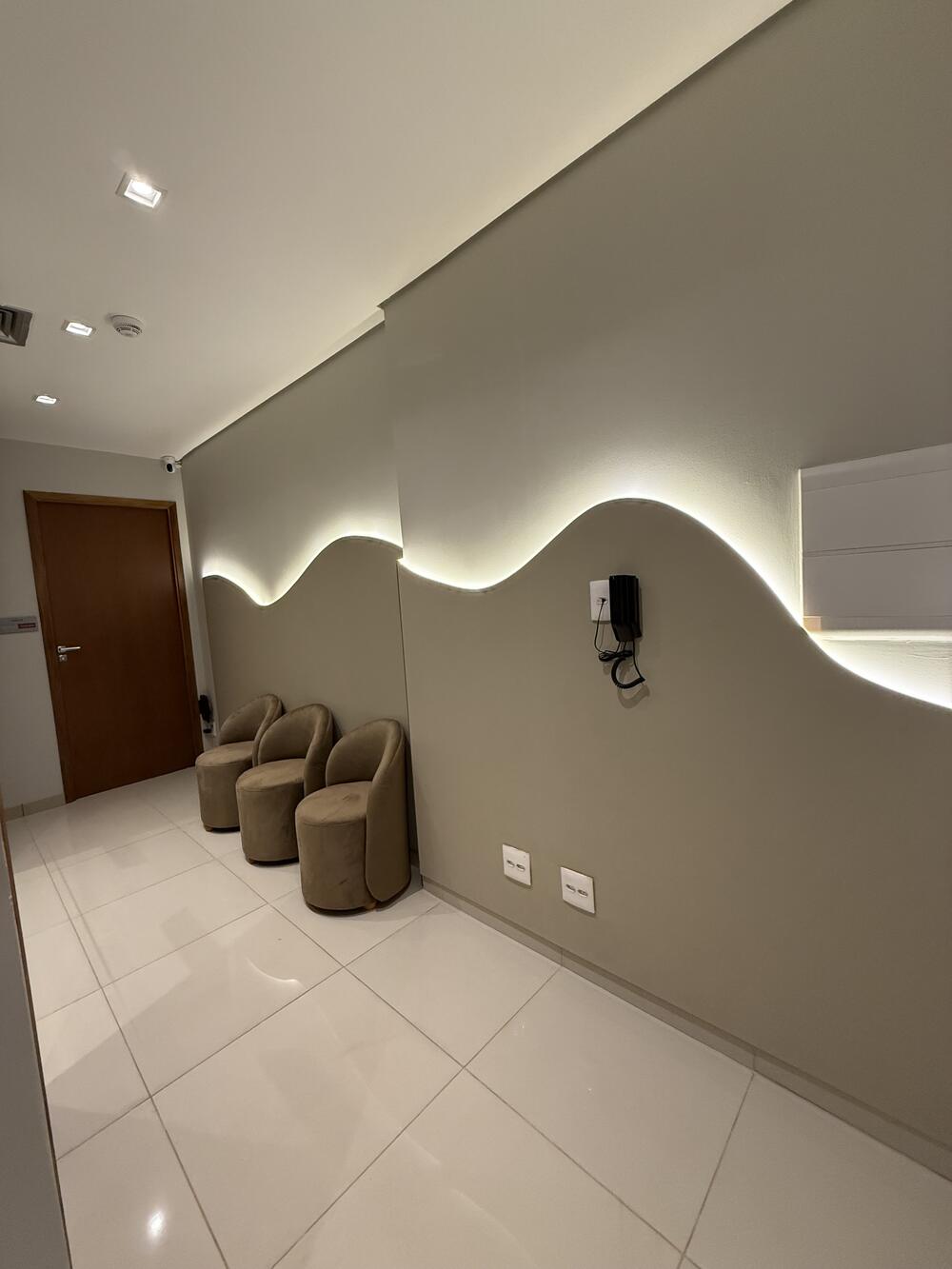Sala de espera da Smart Rooms no 15º andar